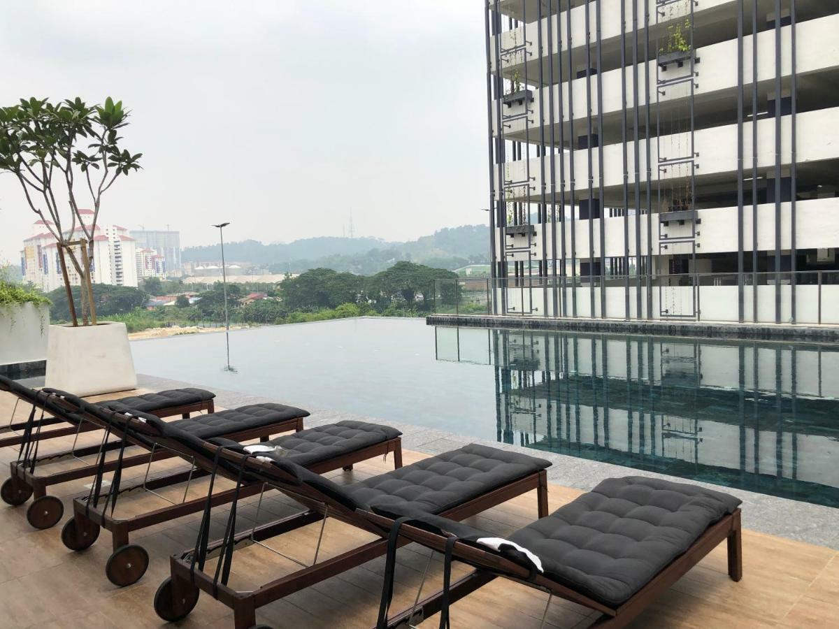 Vivo suites by SubHome Kuala Lumpur Exterior foto